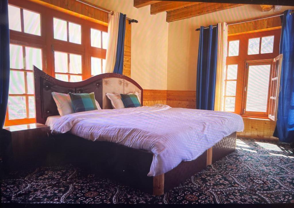 Guru View Home Stay Padam Buitenkant foto